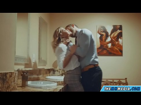❤️ Kad krūtiska blondīne pavedina tevi publiskā tualetē ❤❌ Porno fb pie lv.porn-tub-sexer.ru ❌